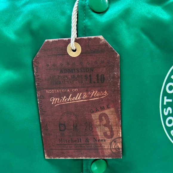 Celtics Satin Retro Bomber Jacket NWT Mitchell & Ness X-Large - Picture 6 of 6
